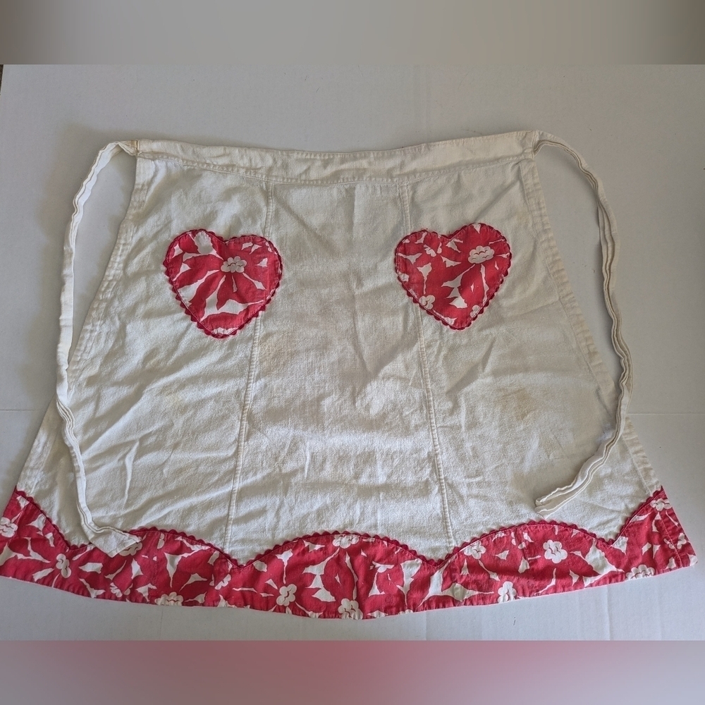 Vintage half apron with pockets
